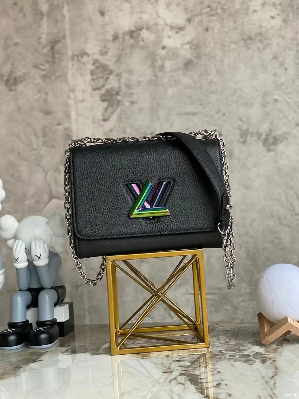VUITTON LOUIS MM TWIST 0510